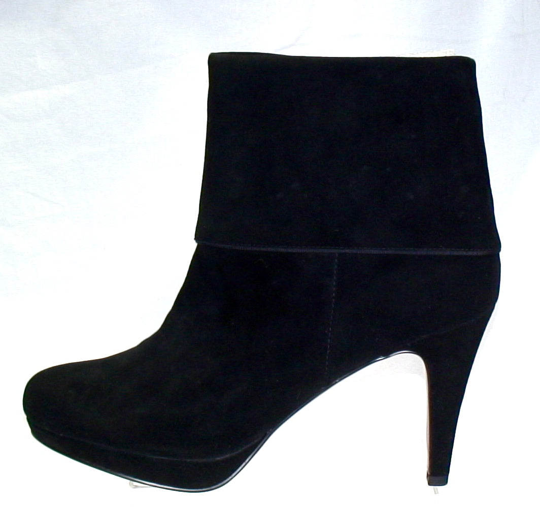 ADRIENNE VITTADINI Women's •Pebbles• Cuffed Platform Bootie 9.5 Black Kid Suede