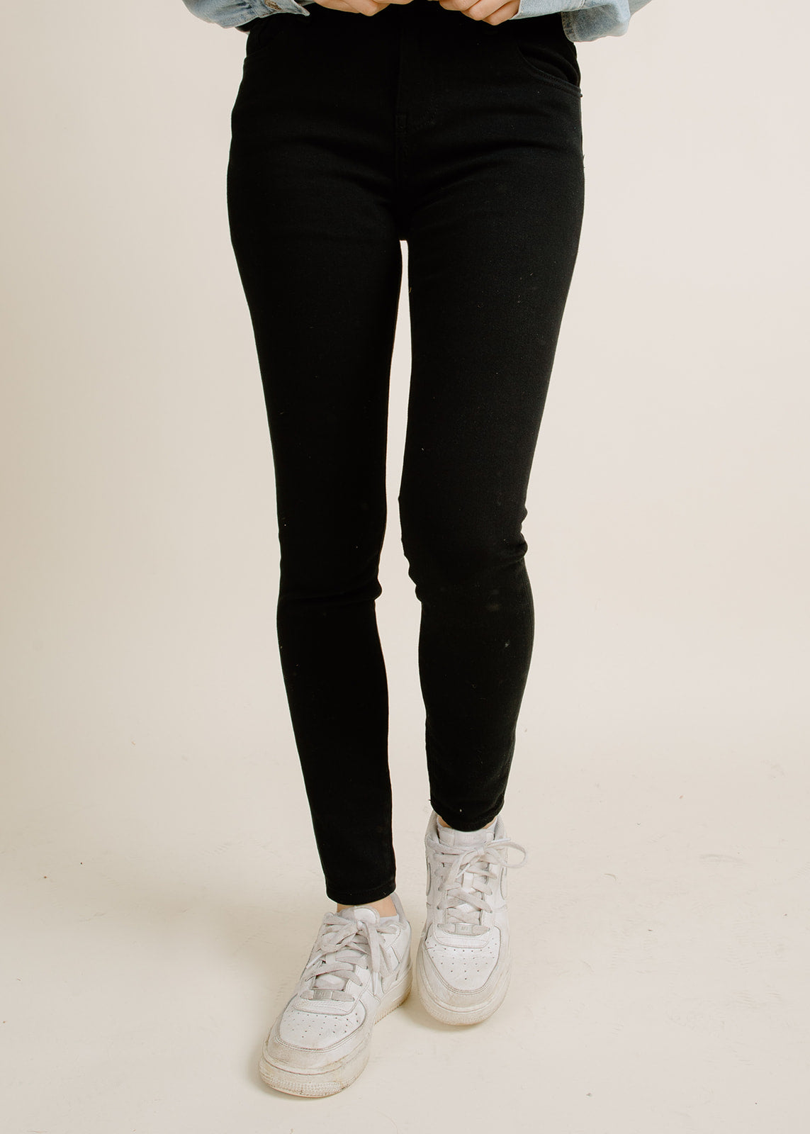 Audrey Midi Rise Skinny - Dark Vinyl