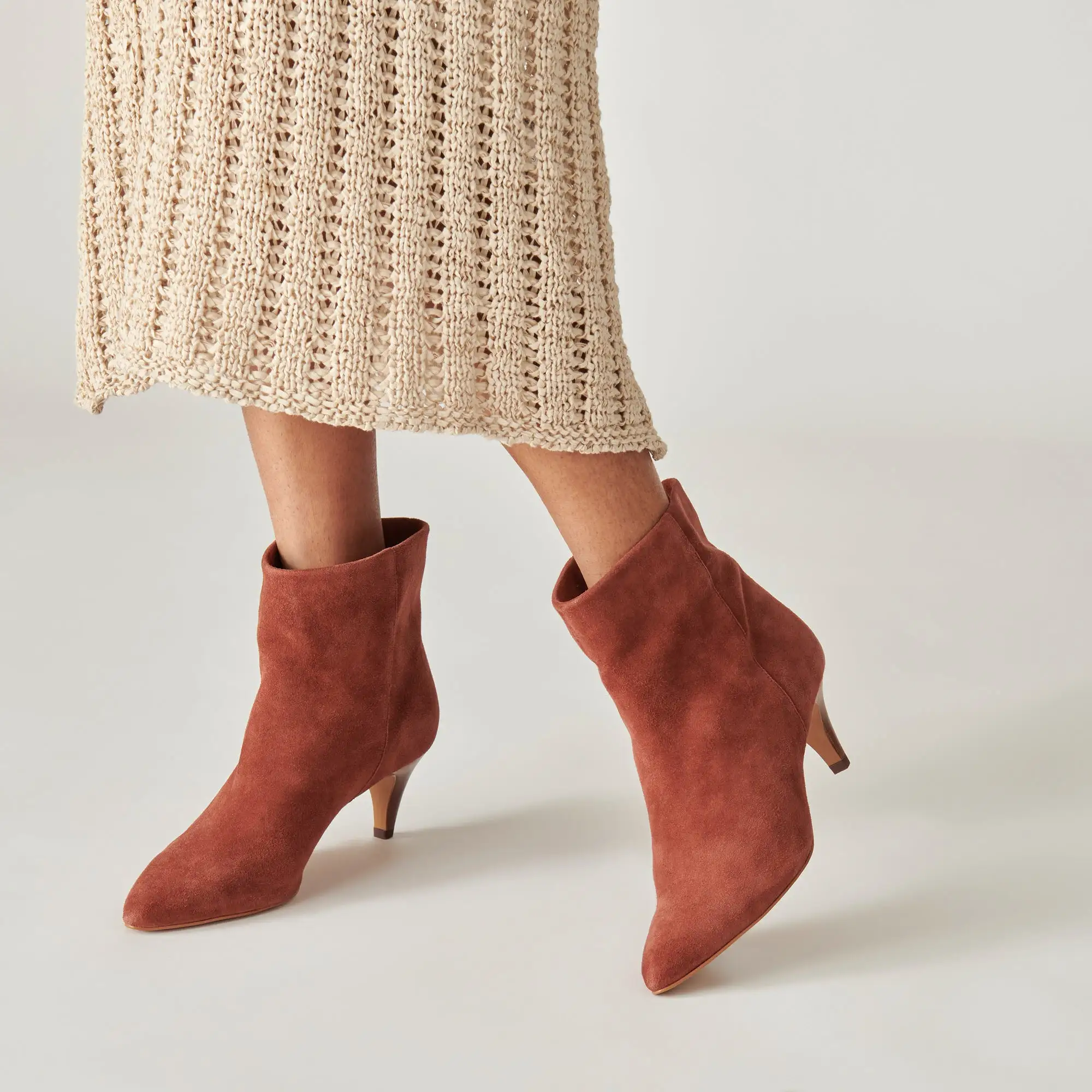 DEE BOOTIES CINNAMON SUEDE