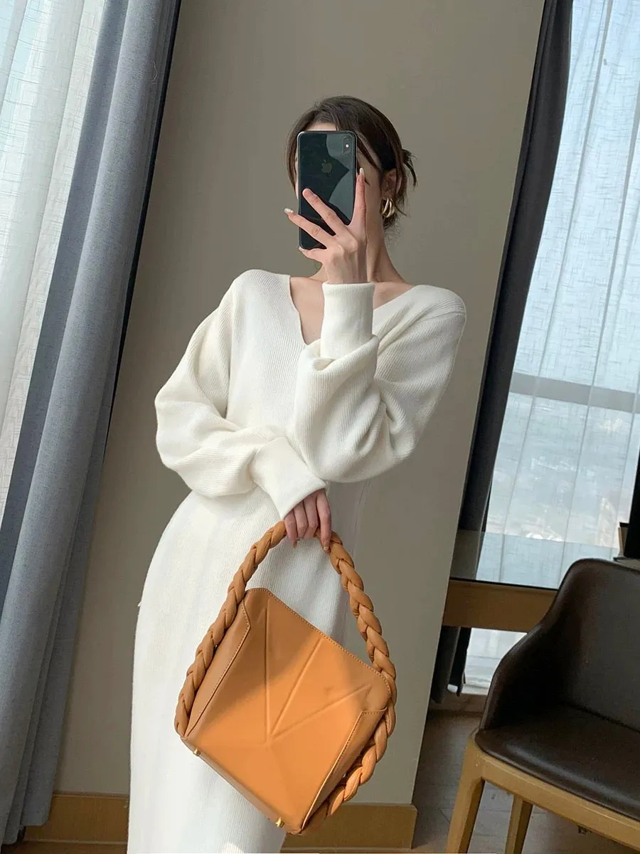 FT GUOGE white knitted dress for women 2023 autumn and winter new V-neck French style with coat and base skirt