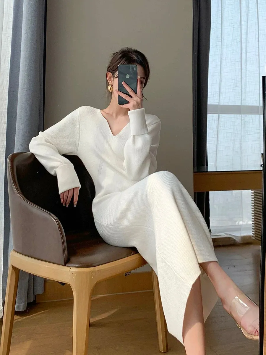 FT GUOGE white knitted dress for women 2023 autumn and winter new V-neck French style with coat and base skirt