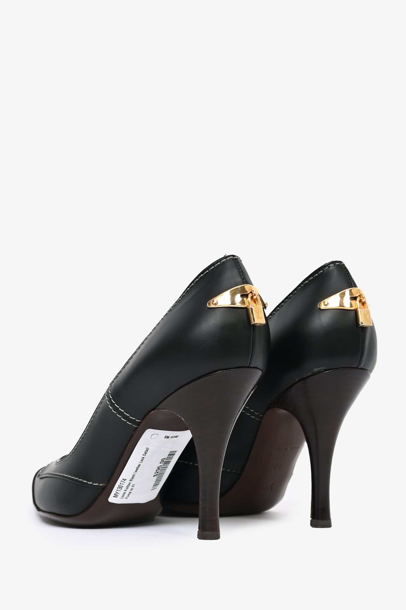 Louis Vuitton Black Leather Lock Detail Pump Size 37