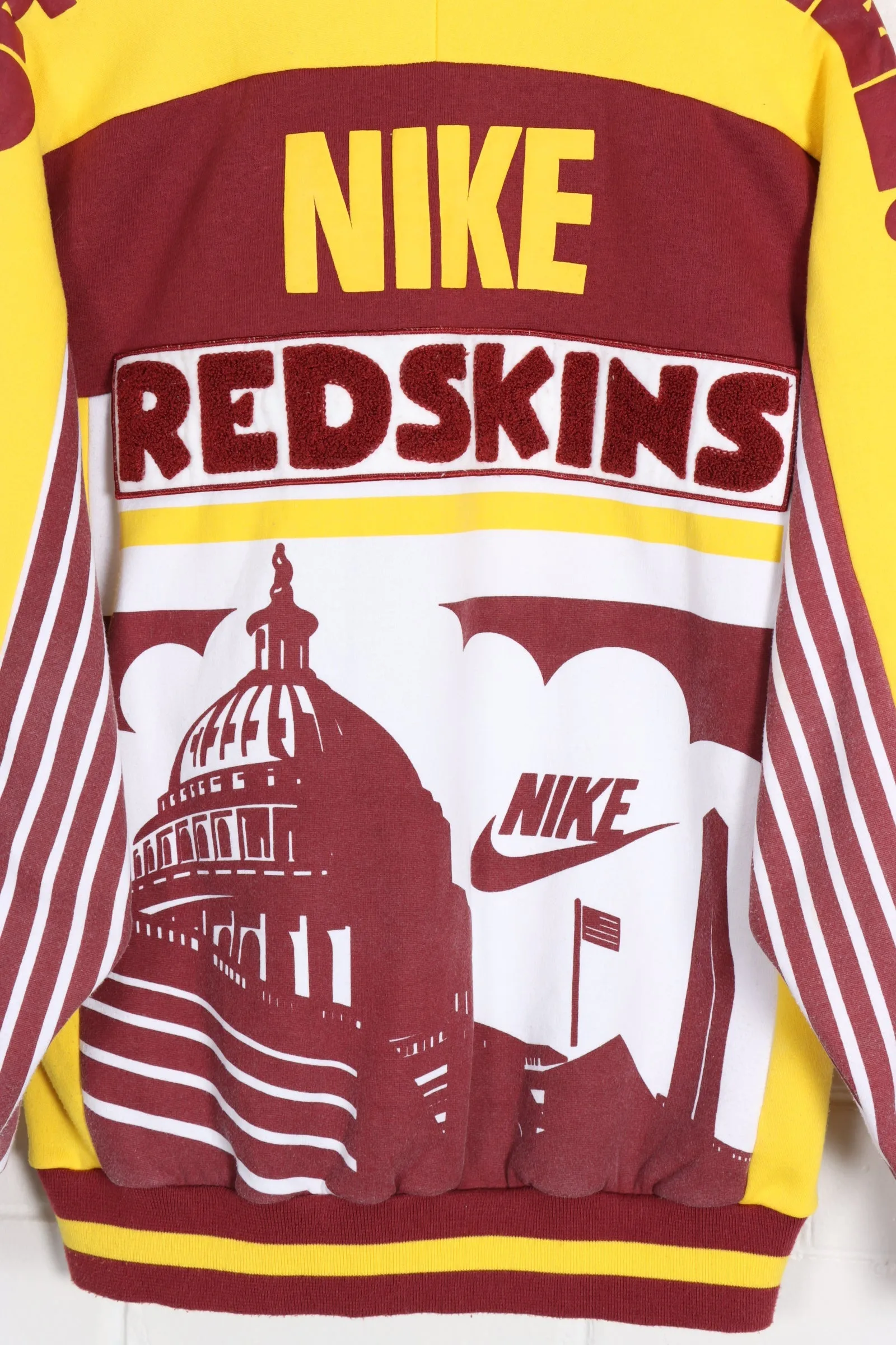 Vintage NIKE NFL Washington Redskins 'Skyline' Rare Sweatshirt (L)