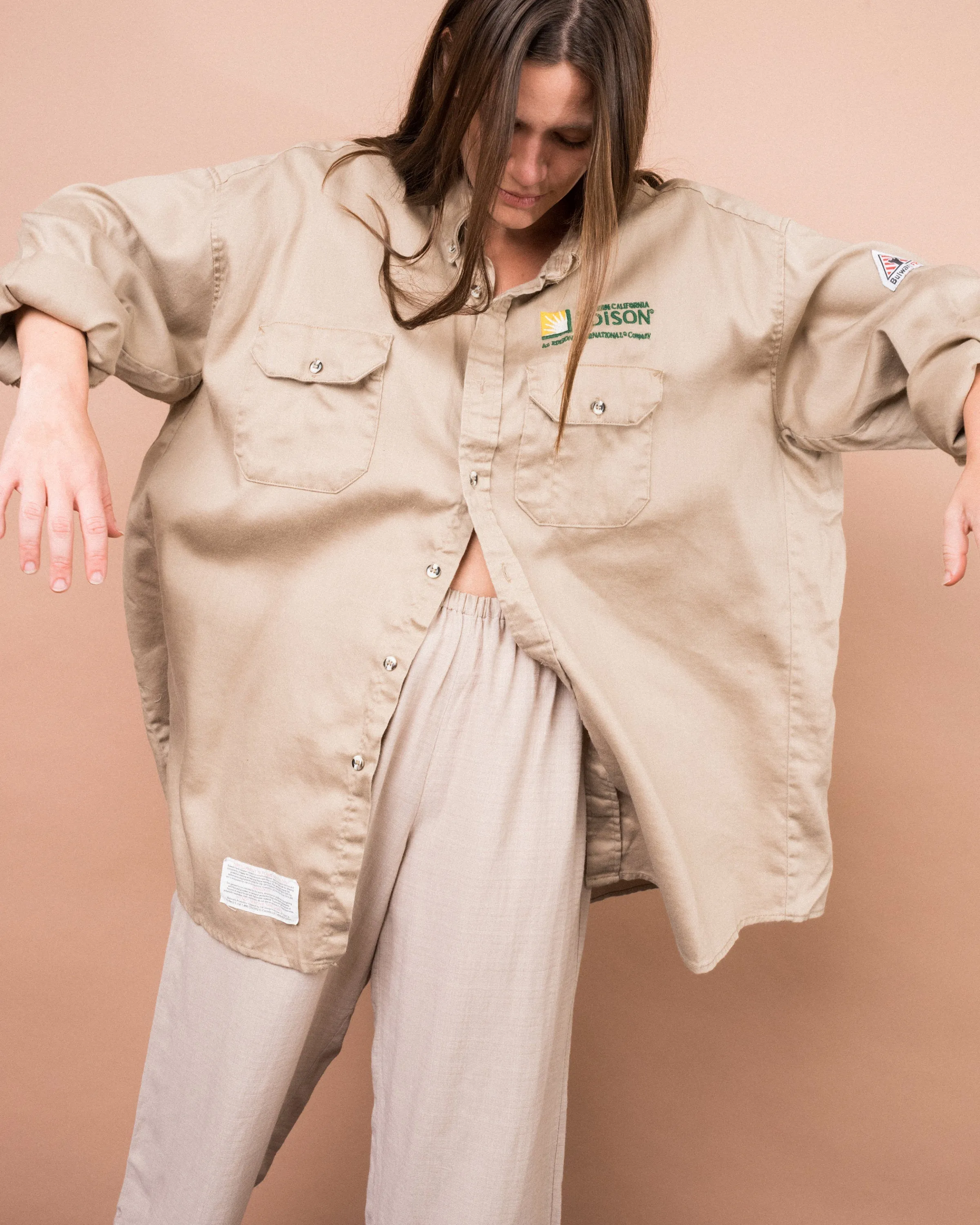 Vintage Oversized Beige Button Up (S-L)