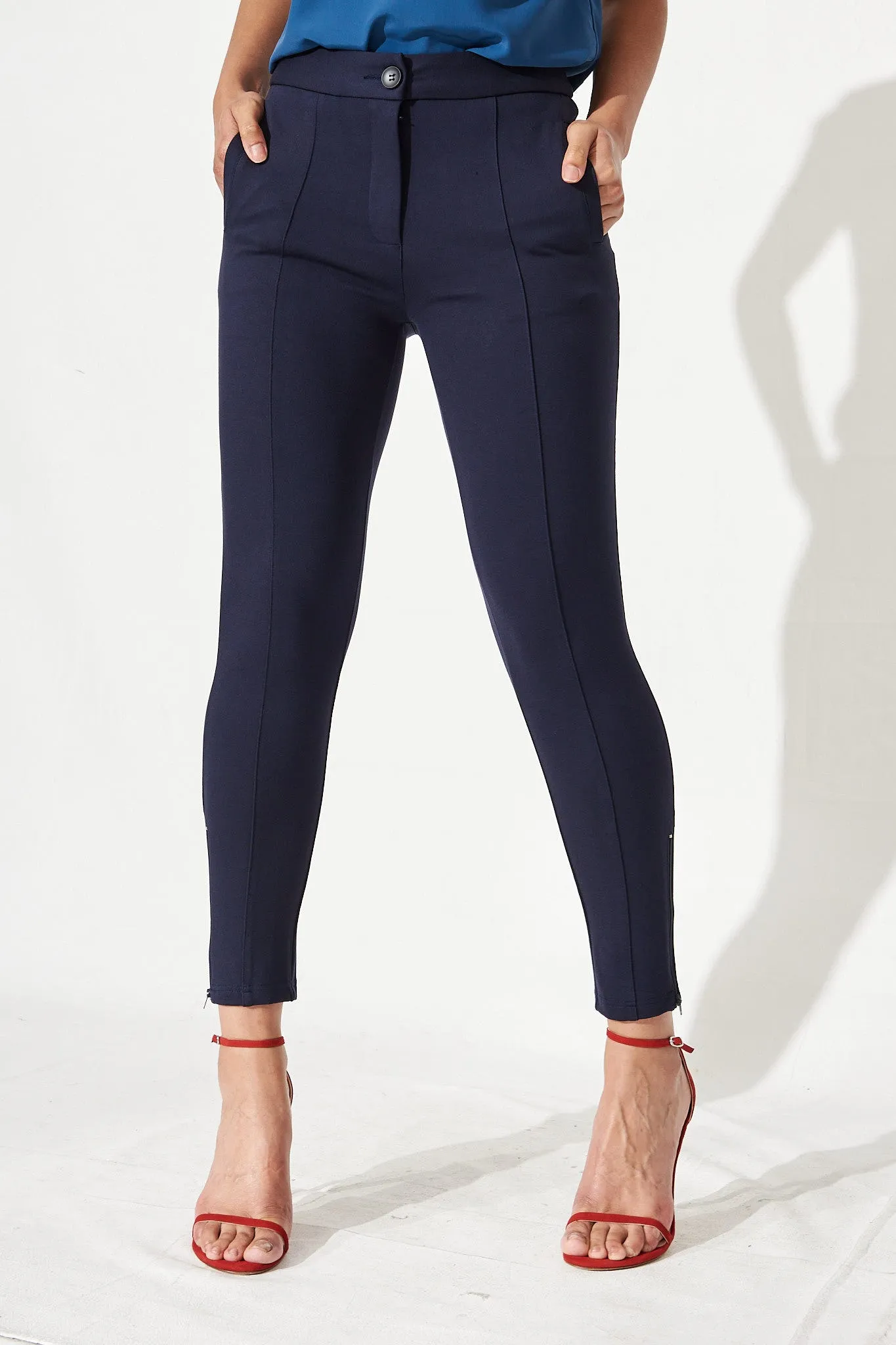 Workflow Stretch Pocket Zip Pants In Navy